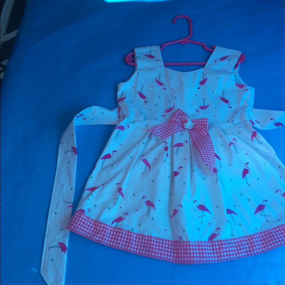 2 years girl dress , hand mad with fabric cotton,fabric washed before get cut on